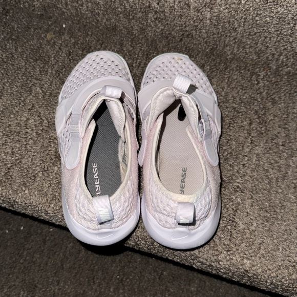 🚫 SOLD 🚫 Nike Sandals - Picture 2 of 5